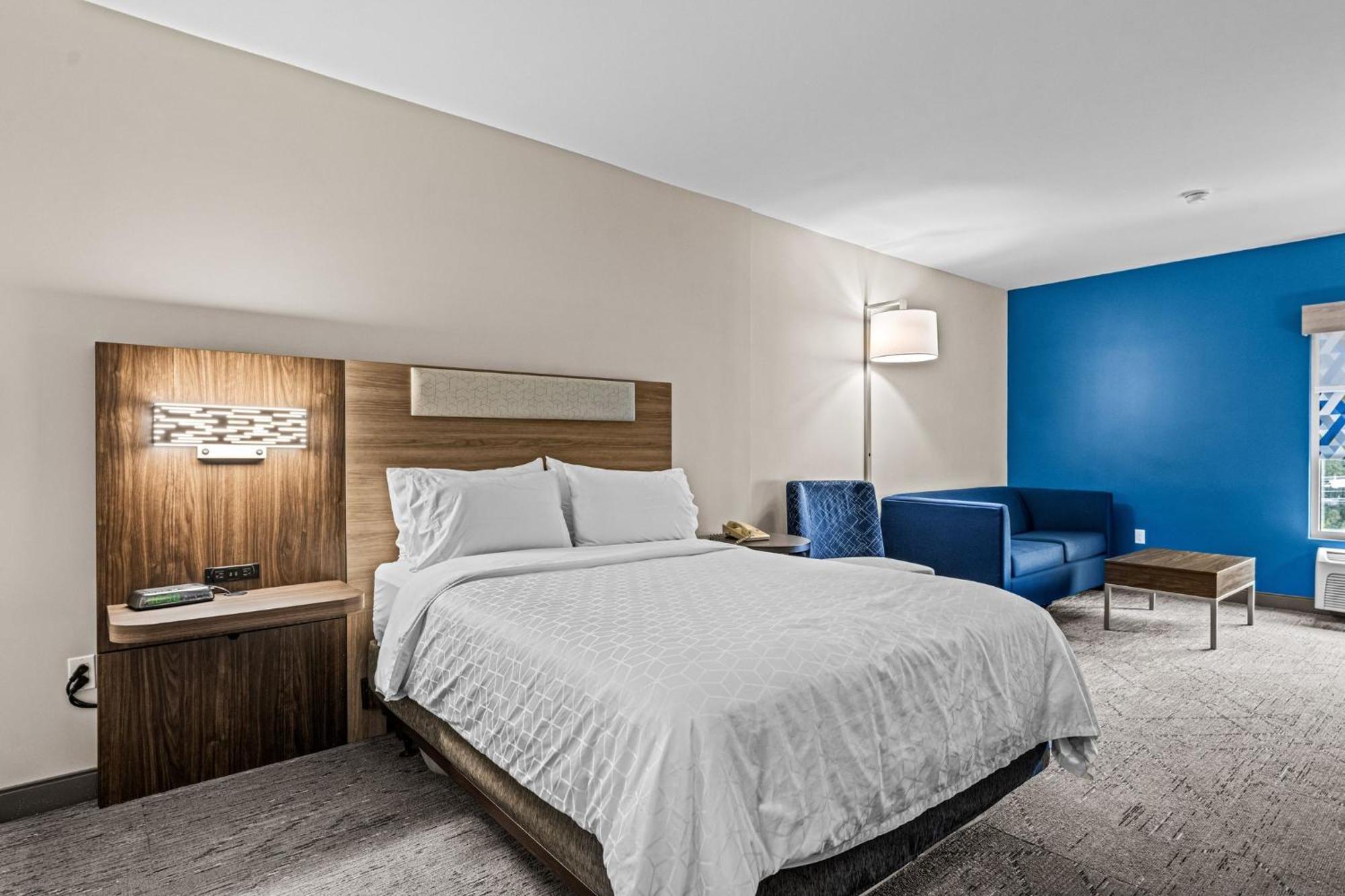 Holiday Inn Express & Suites Carneys Point - Pennsville By Ihg Экстерьер фото