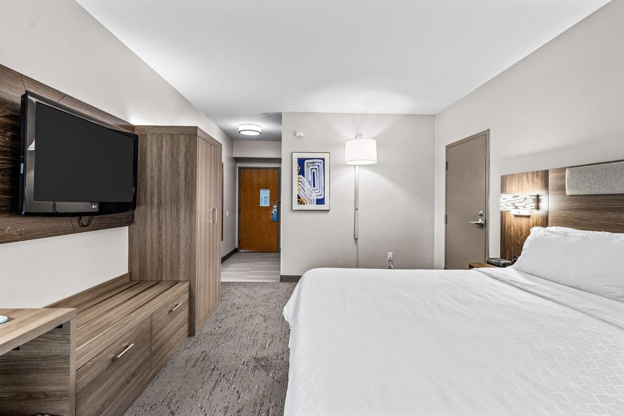 Holiday Inn Express & Suites Carneys Point - Pennsville By Ihg Экстерьер фото