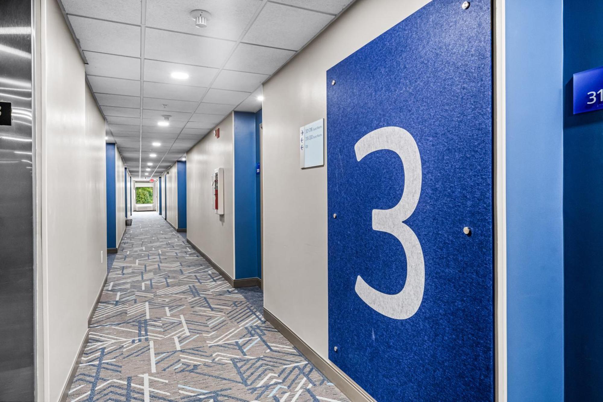 Holiday Inn Express & Suites Carneys Point - Pennsville By Ihg Экстерьер фото