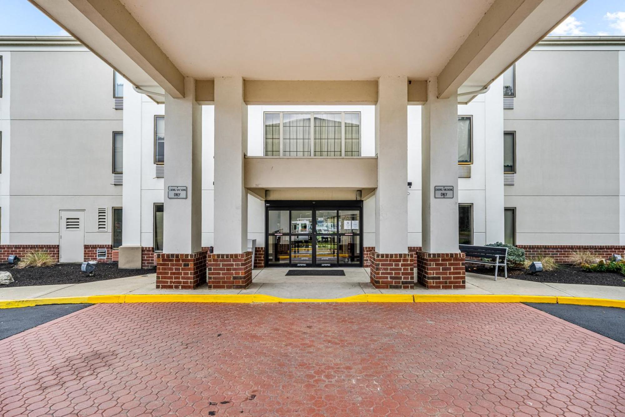 Holiday Inn Express & Suites Carneys Point - Pennsville By Ihg Экстерьер фото